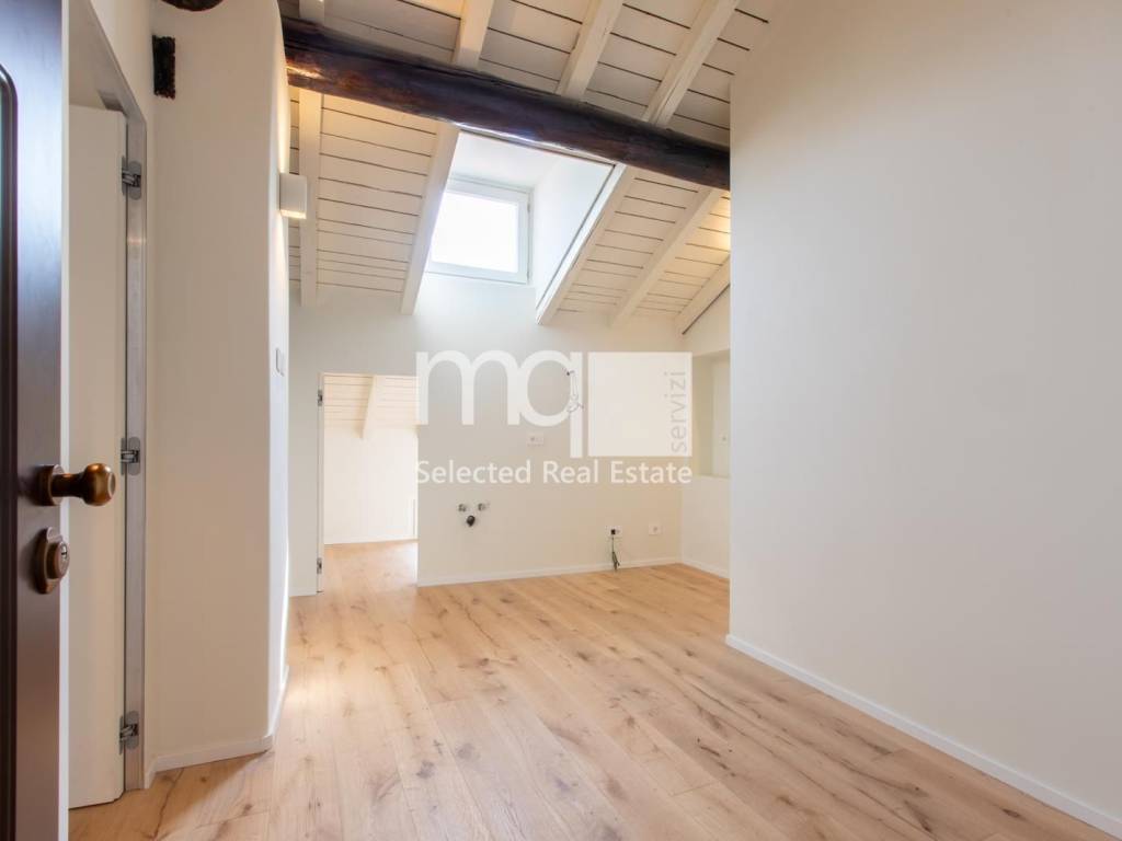 appartamento in vendita a Milano in zona Porta Garibaldi