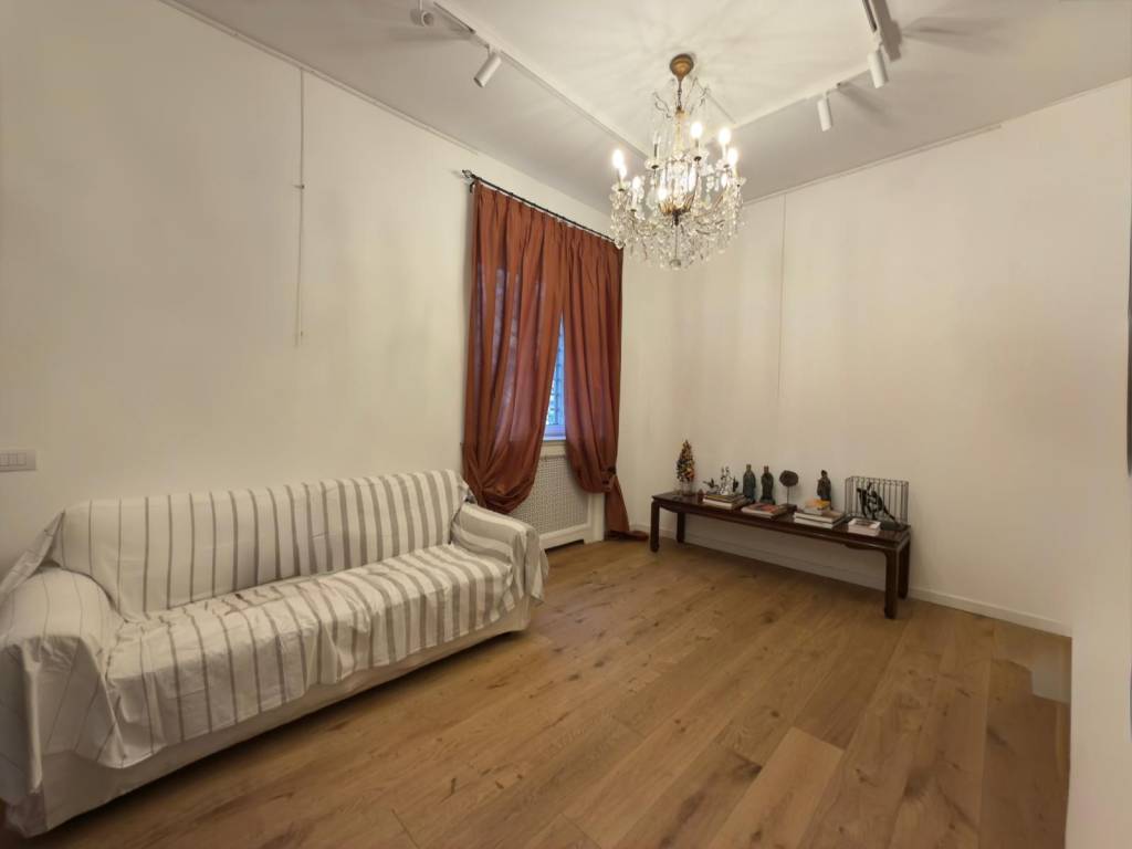 appartamento in vendita a Milano in zona Centro Direzionale