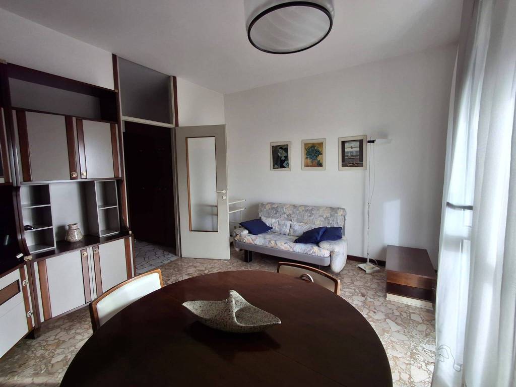 appartamento in vendita a Milano in zona Famagosta