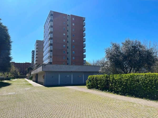 appartamento in vendita a Milano in zona Chiesa Rossa