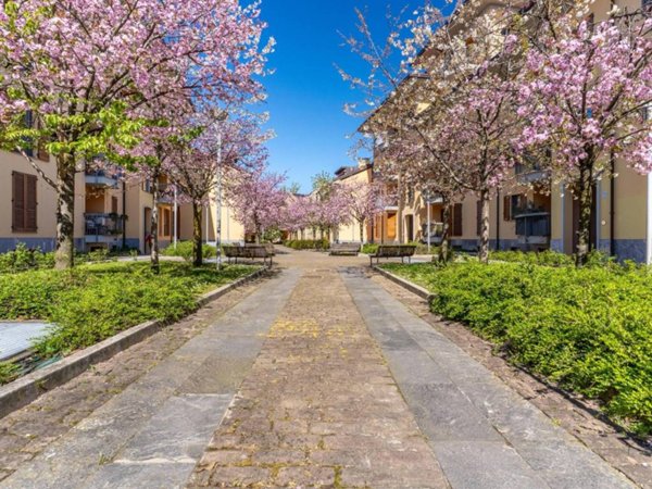 appartamento in vendita a Milano in zona Porta Genova