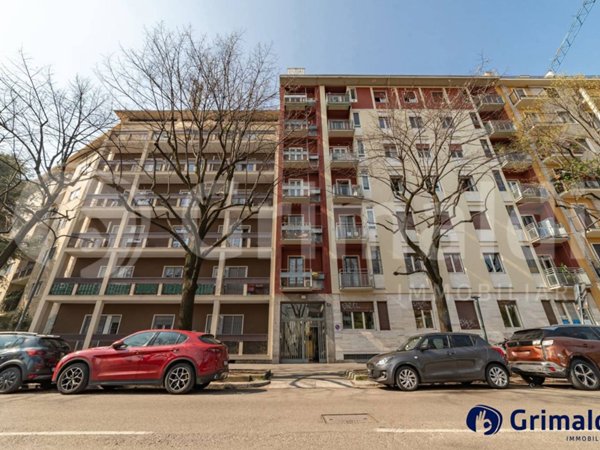 appartamento in vendita a Milano in zona Rembrandt