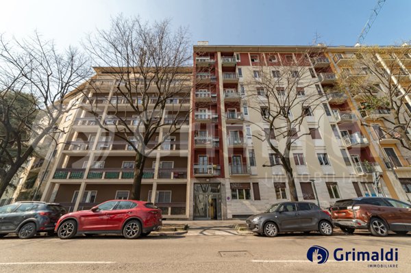 appartamento in vendita a Milano in zona Rembrandt
