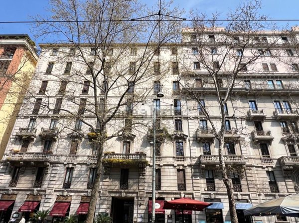 appartamento in vendita a Milano in zona Sempione