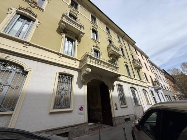 appartamento in vendita a Milano in zona Chiesa Rossa