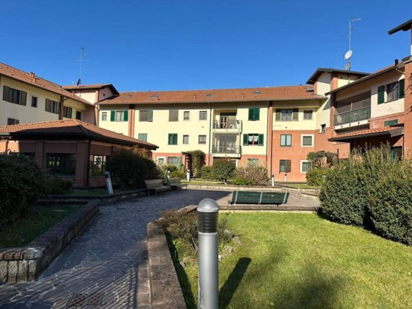 appartamento in vendita a Milano in zona Chiesa Rossa