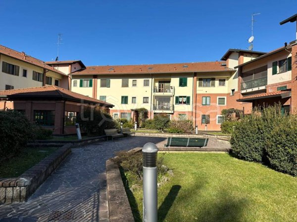 appartamento in vendita a Milano in zona Chiesa Rossa