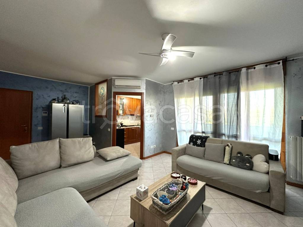 appartamento in vendita a Milano in zona Chiesa Rossa