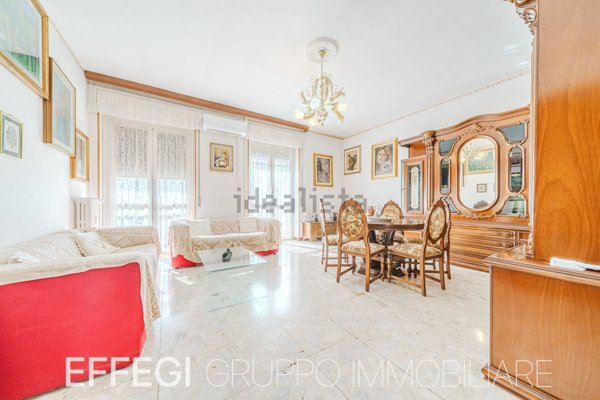 appartamento in vendita a Milano in zona Baggio