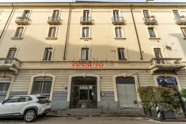 appartamento in vendita a Milano in zona Vigentino