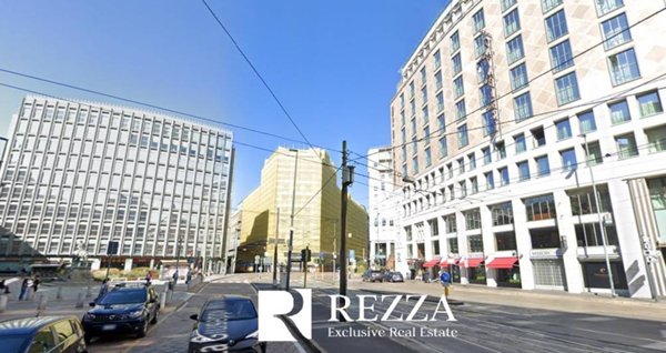 intera palazzina in vendita a Milano in zona Centro Direzionale