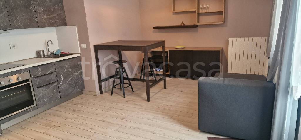 appartamento in vendita a Milano in zona Lorenteggio