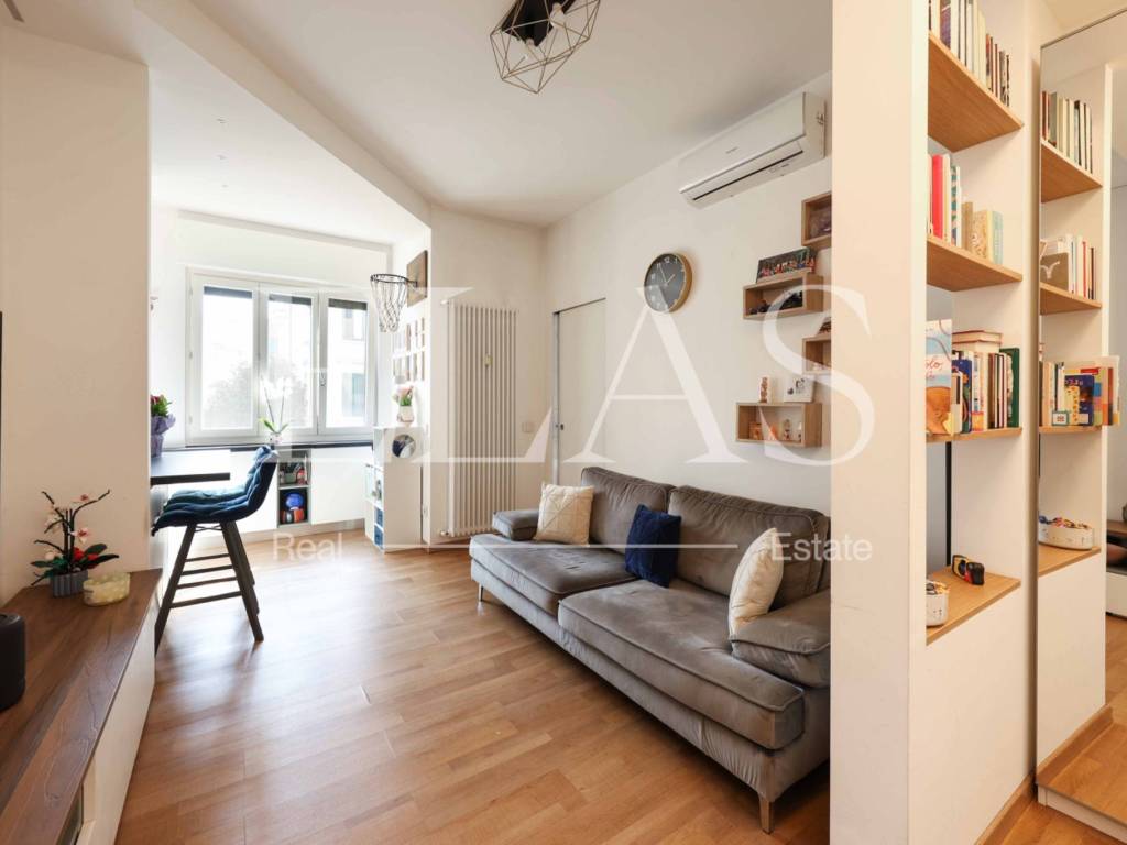appartamento in vendita a Milano in zona Città Studi