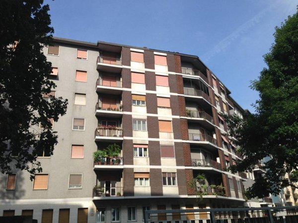 appartamento in vendita a Milano in zona Porta Vittoria