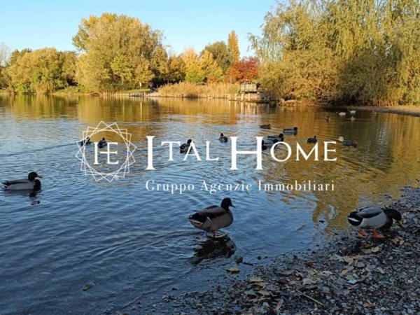 appartamento in vendita a Milano in zona Baggio