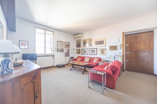 appartamento in vendita a Milano in zona Porta Nuova