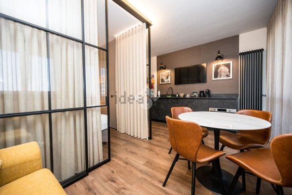 appartamento in vendita a Milano in zona Piazzale Lodi