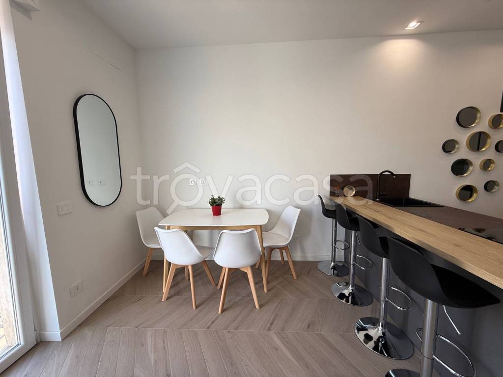 appartamento in vendita a Milano in zona Crescenzago