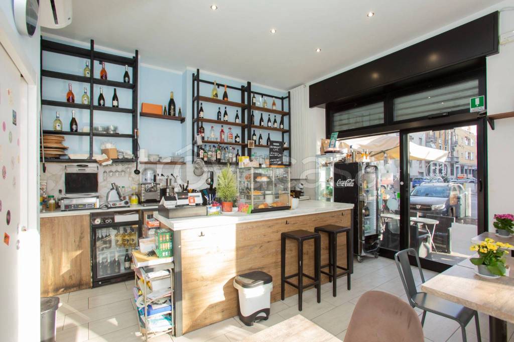 negozio in vendita a Milano in zona Bocconi