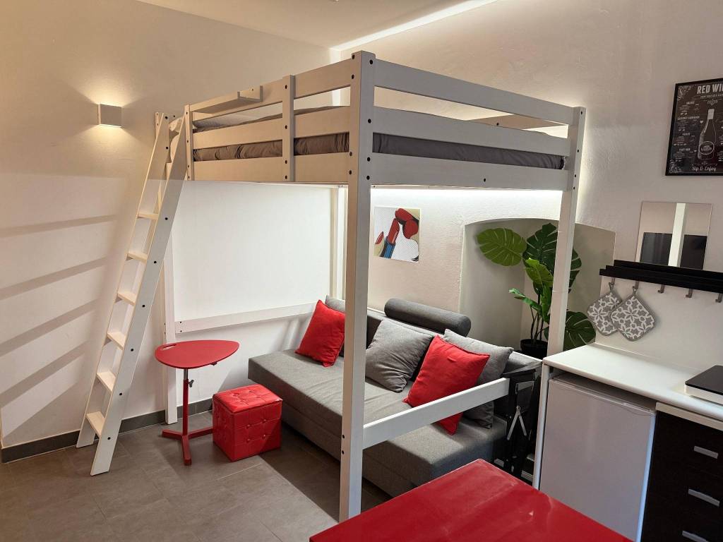 appartamento in vendita a Milano in zona Sempione