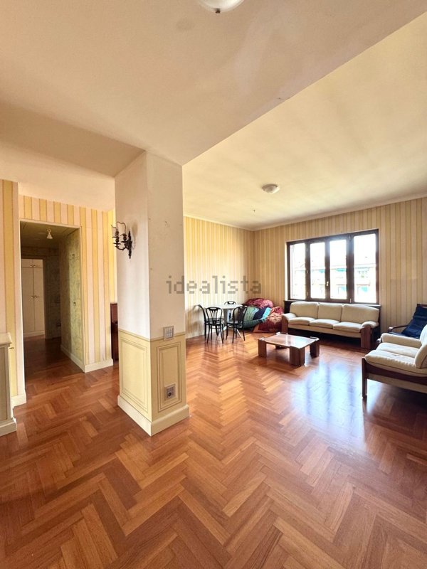 appartamento in vendita a Milano in zona Bocconi