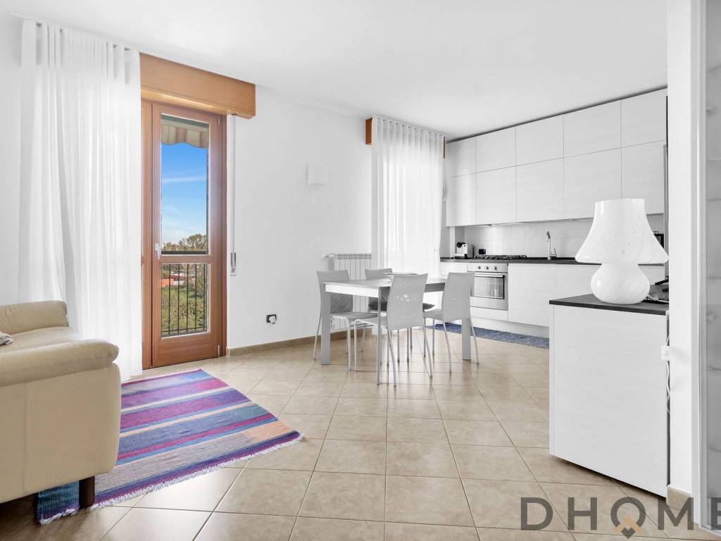 appartamento in vendita a Milano in zona Baggio