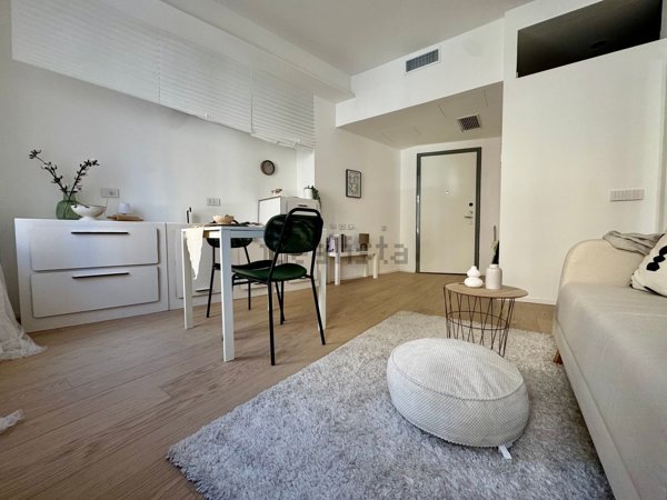 appartamento in vendita a Milano in zona Solari