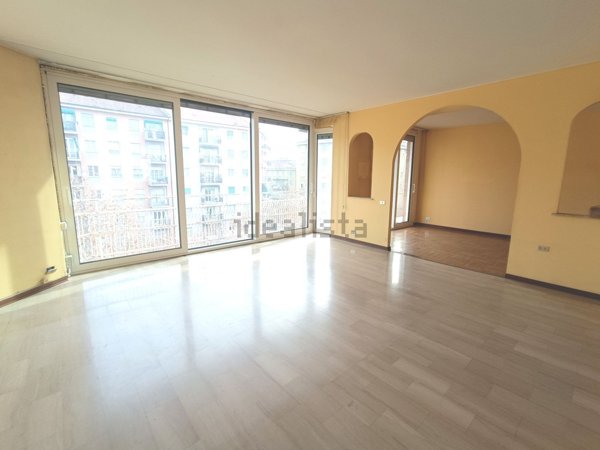 appartamento in vendita a Milano in zona Cinque Giornate