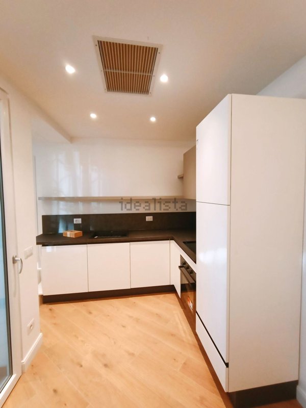 appartamento in vendita a Milano in zona Bocconi