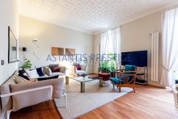 appartamento in vendita a Milano in zona Sempione