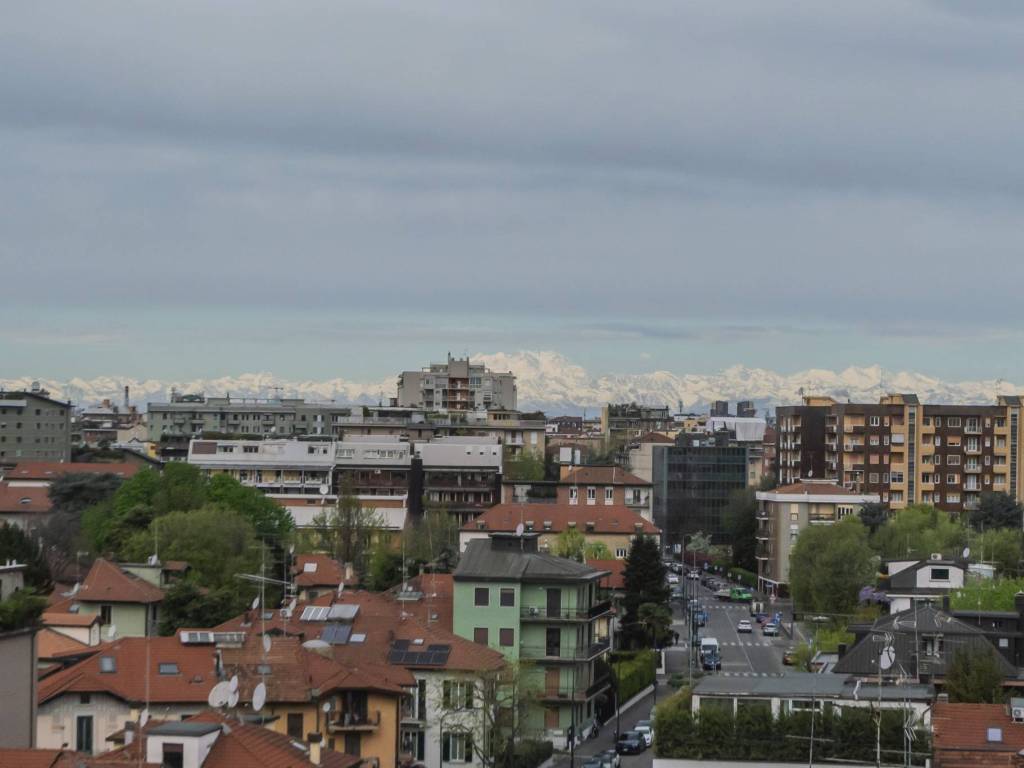appartamento in vendita a Milano in zona Isola