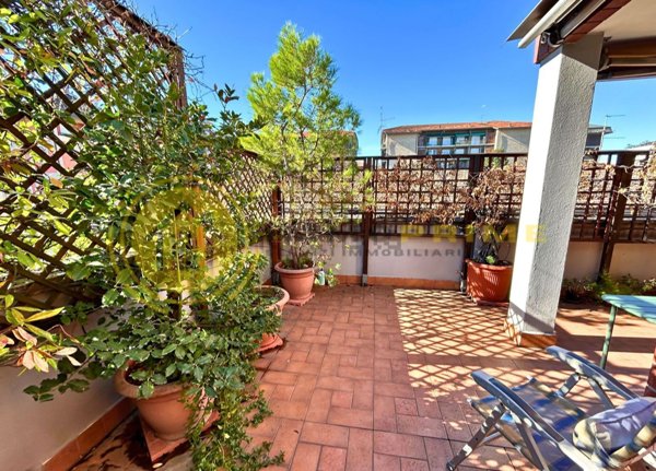 appartamento in vendita a Milano in zona Famagosta