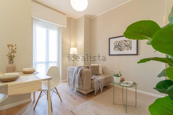 appartamento in vendita a Milano in zona Famagosta