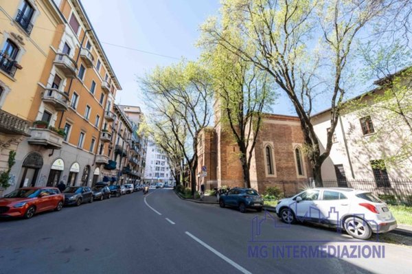 appartamento in vendita a Milano in zona Casoretto