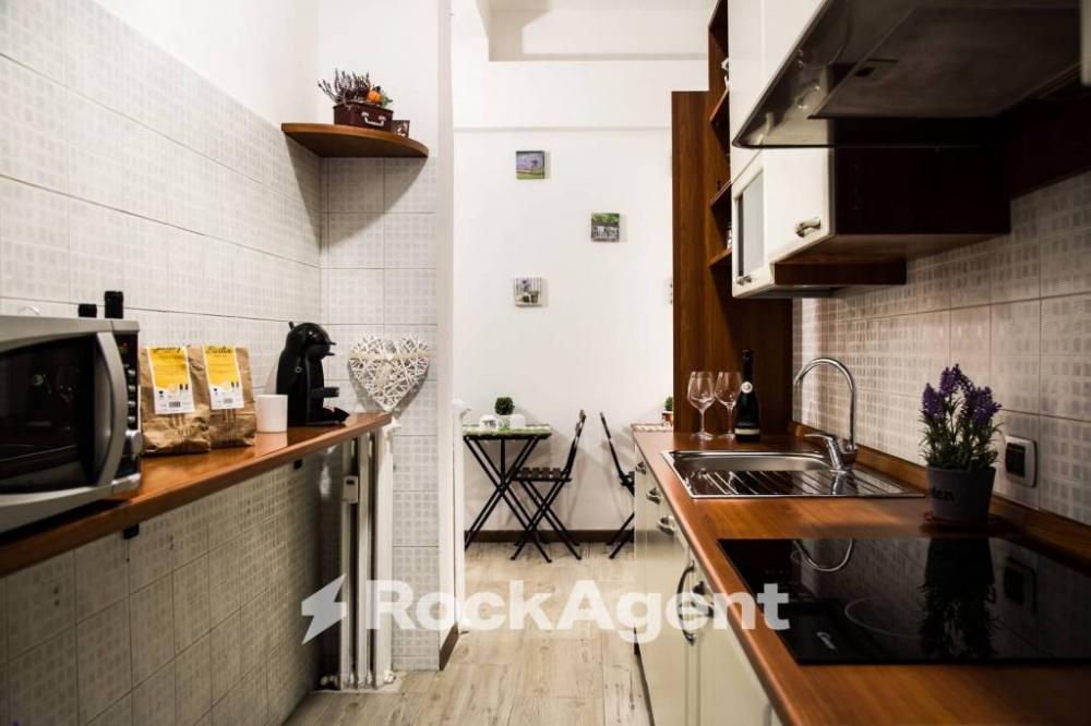 appartamento in vendita a Milano in zona Isola