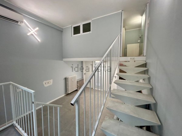 appartamento in vendita a Milano in zona Lorenteggio