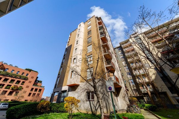 appartamento in vendita a Milano in zona Solari