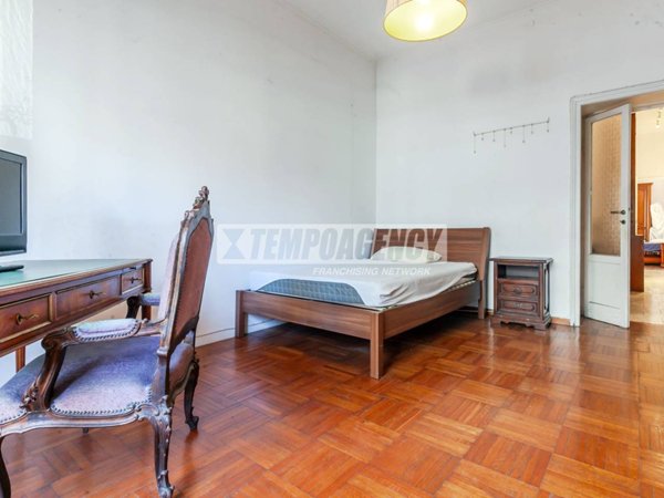 appartamento in vendita a Milano in zona Lorenteggio