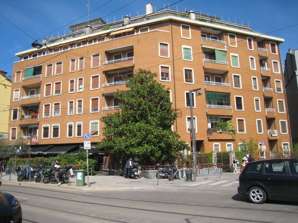 appartamento in vendita a Milano in zona Porta Genova