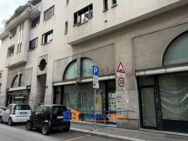 appartamento in vendita a Milano in zona Sempione