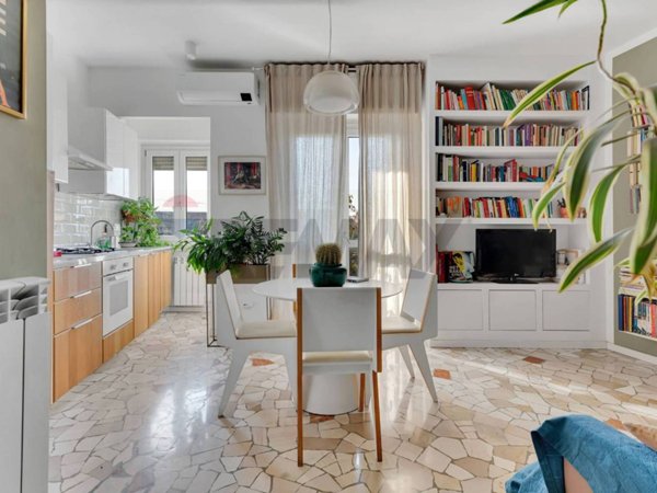 appartamento in vendita a Milano in zona Rottole