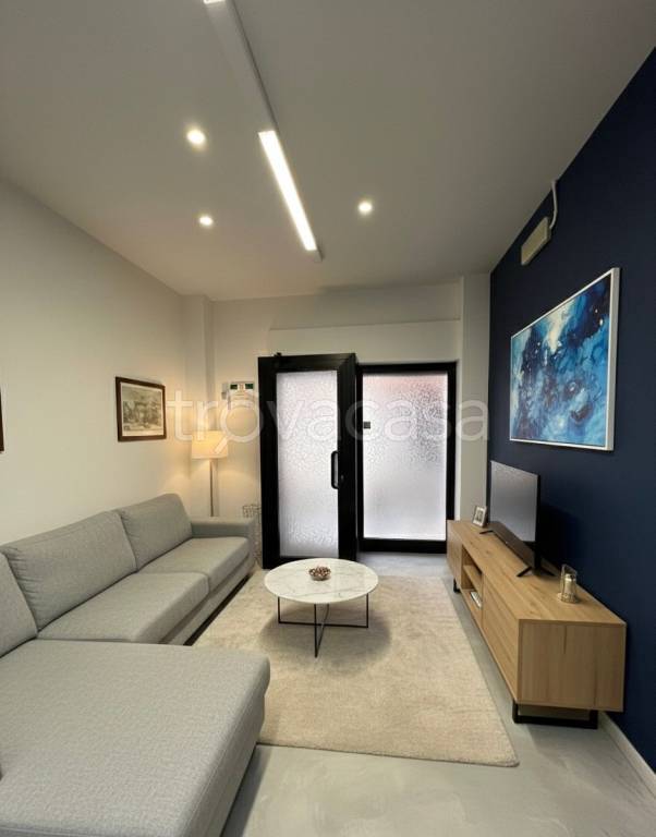 negozio in vendita a Milano in zona Affori