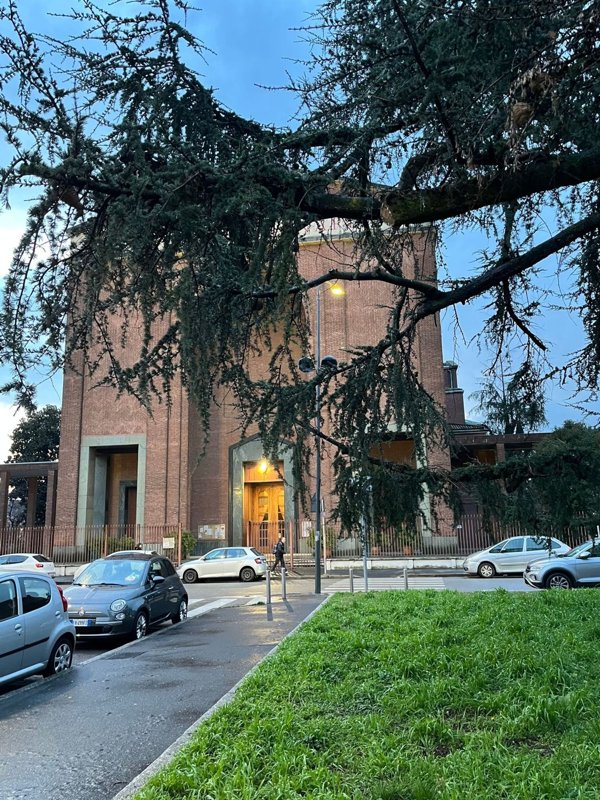 appartamento in vendita a Milano in zona Baggio