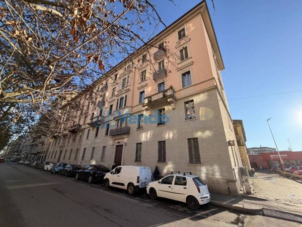 appartamento in vendita a Milano in zona Piazzale Lodi