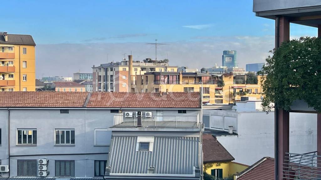 appartamento in vendita a Milano in zona Isola