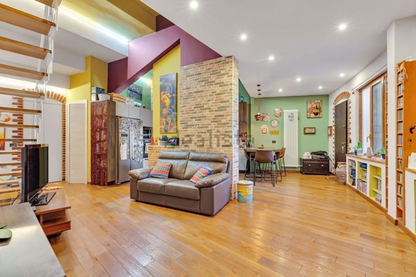 appartamento in vendita a Milano in zona Gallaratese