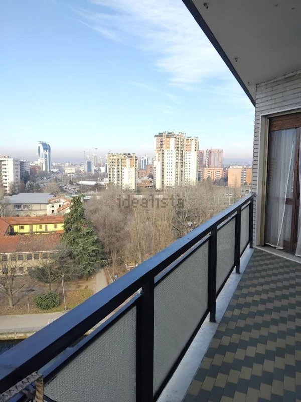 appartamento in vendita a Milano in zona Ronchetto sul Naviglio