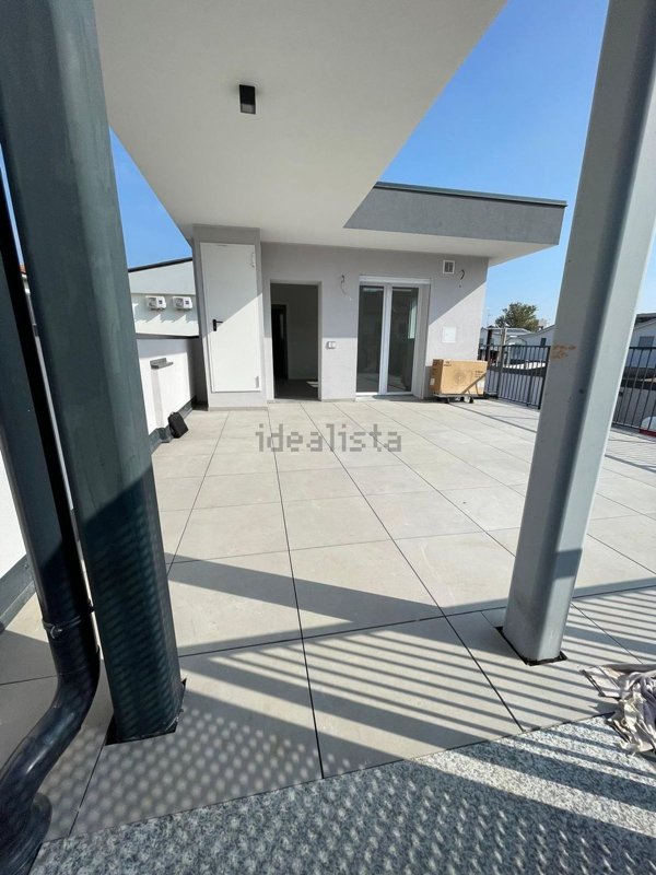 appartamento in vendita a Milano in zona Barona