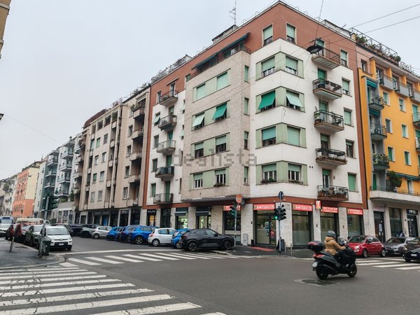 appartamento in vendita a Milano in zona Cinque Giornate