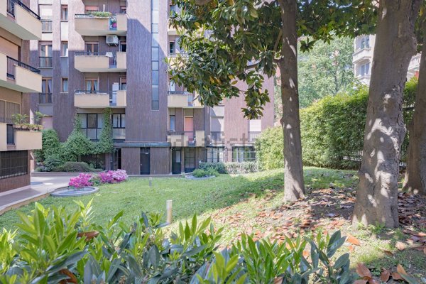 appartamento in vendita a Milano in zona Bocconi